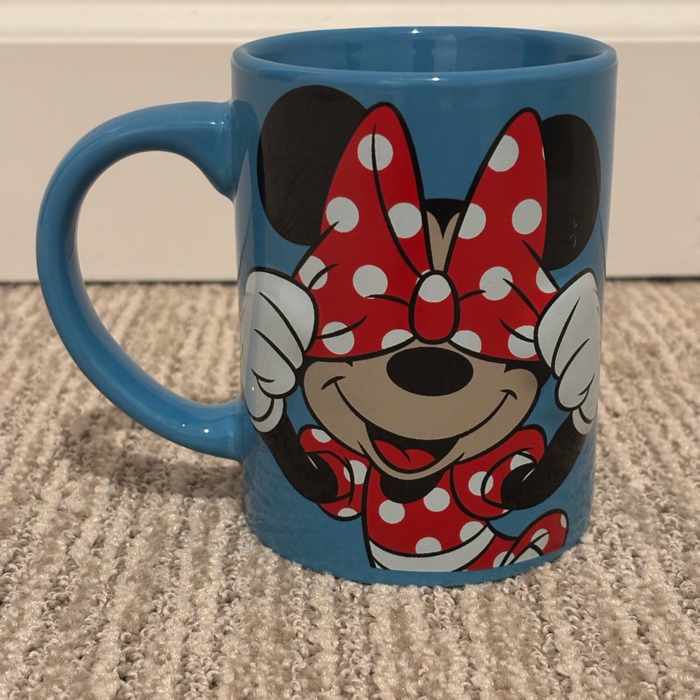 Disney Jerry Leigh Minnie Mouse blue peekaboo bow coffee mug